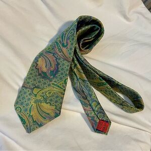 *EUC* JOHN SPARKS Men’s - 100% Polyester Necktie - 3.5” x 66” - Handmade